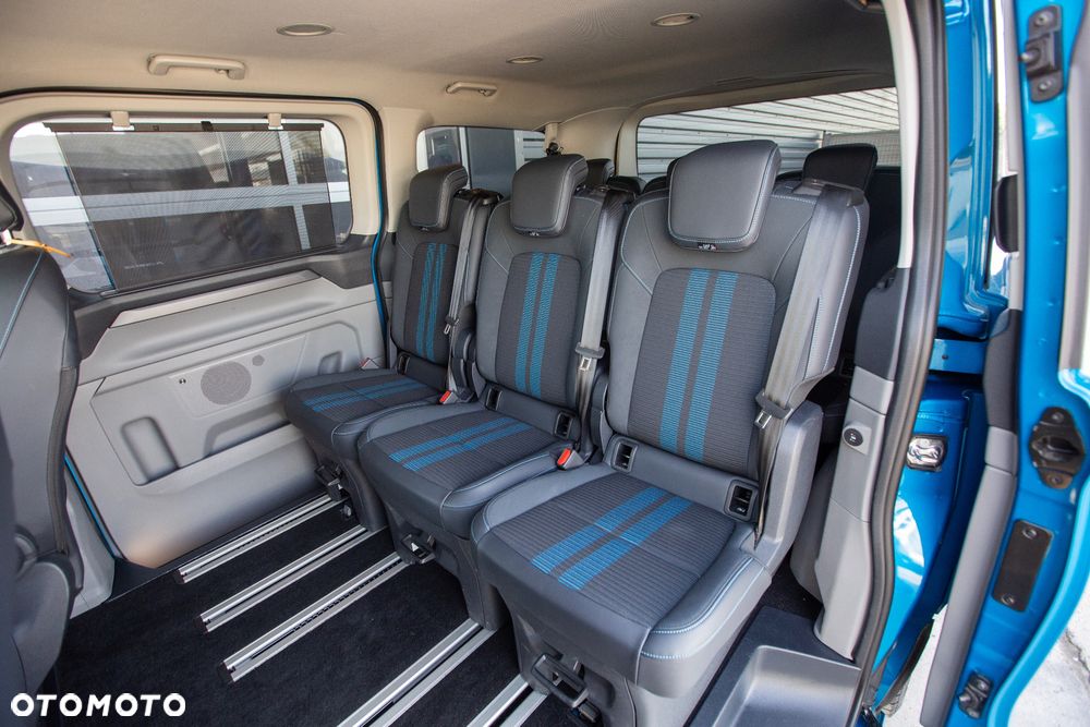 Ford Tourneo Custom - 10