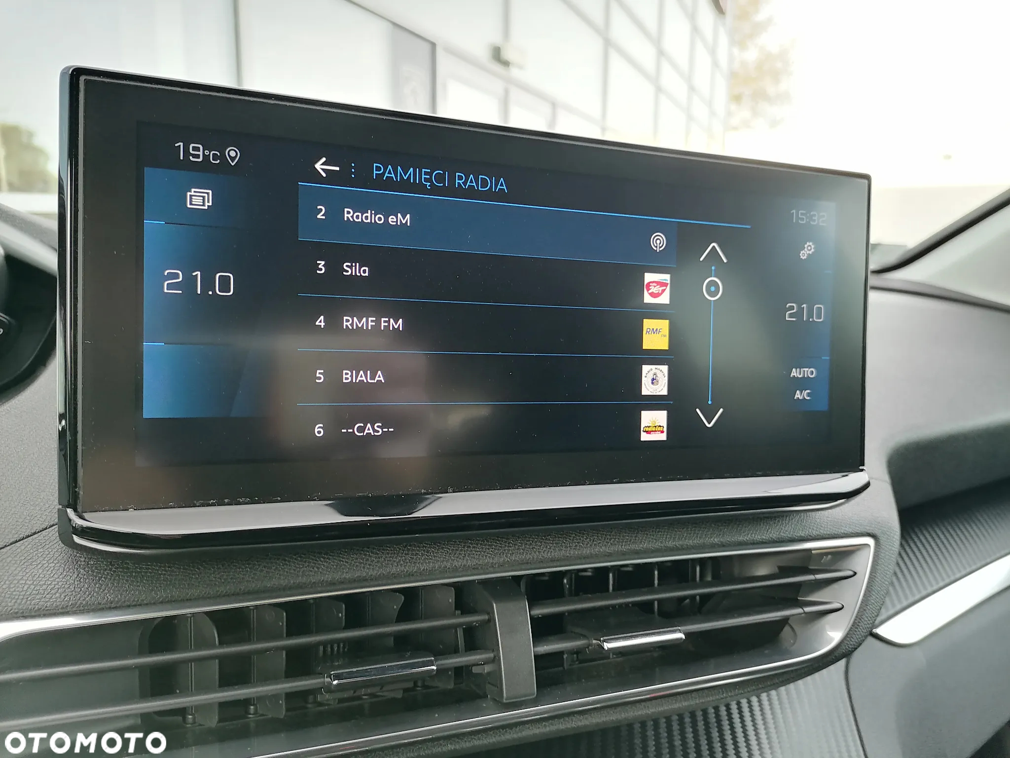 Peugeot 3008 1.2 PureTech Active Pack S&S - 28