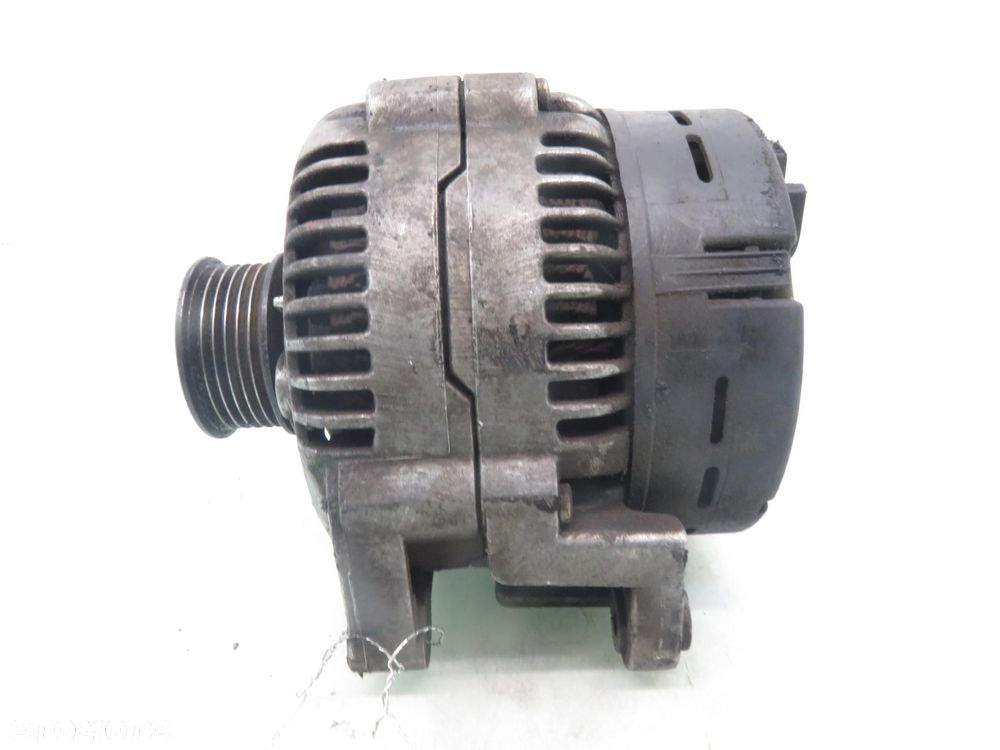 ALTERNATOR VOLVO V40 I Kombi (645) 1.9 DI 102 - D T4 9130274 0123213006 - 6