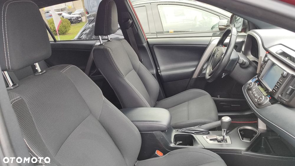 Toyota RAV4 Hybrid Premium 4x2 - 19