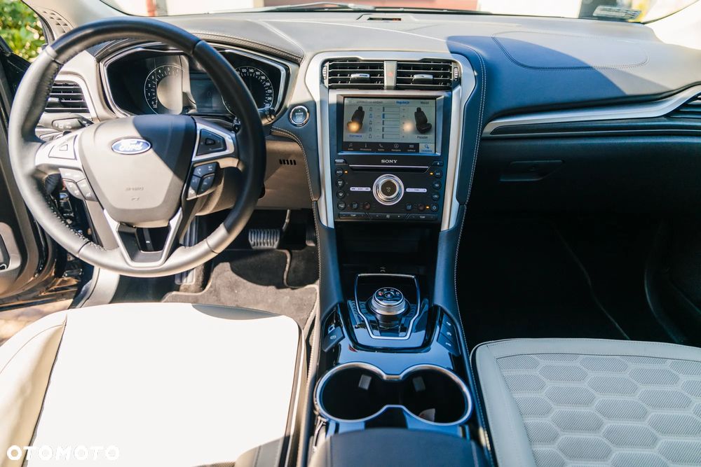 Ford Mondeo 2.0 EcoBlue Vignale - 2