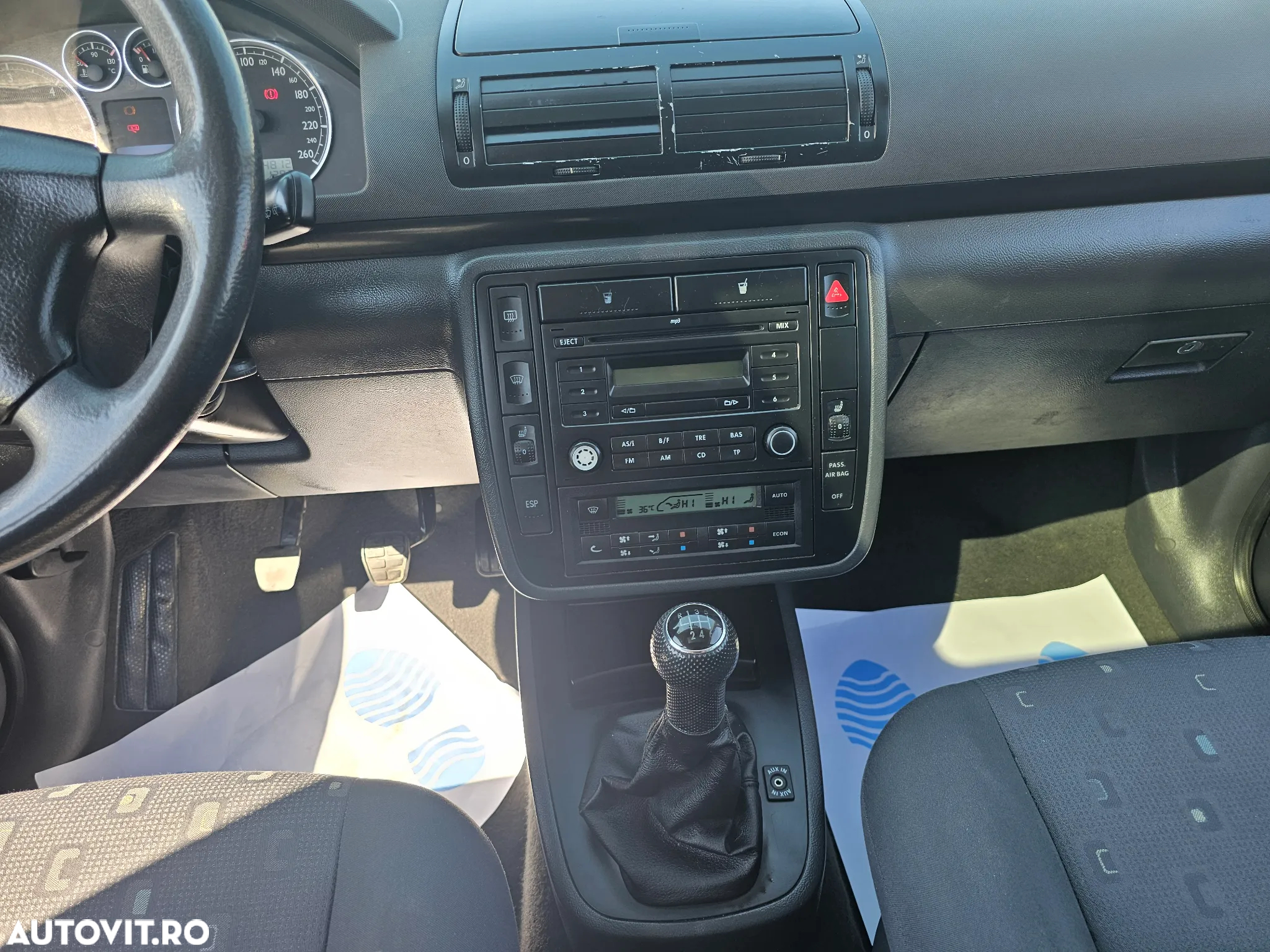 Volkswagen Sharan 1.9 TDI Comfortline Family - 11