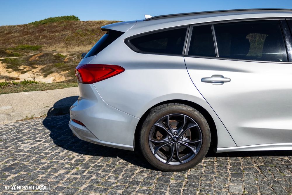 Ford Focus SW 1.0 EcoBoost ST-Line - 11