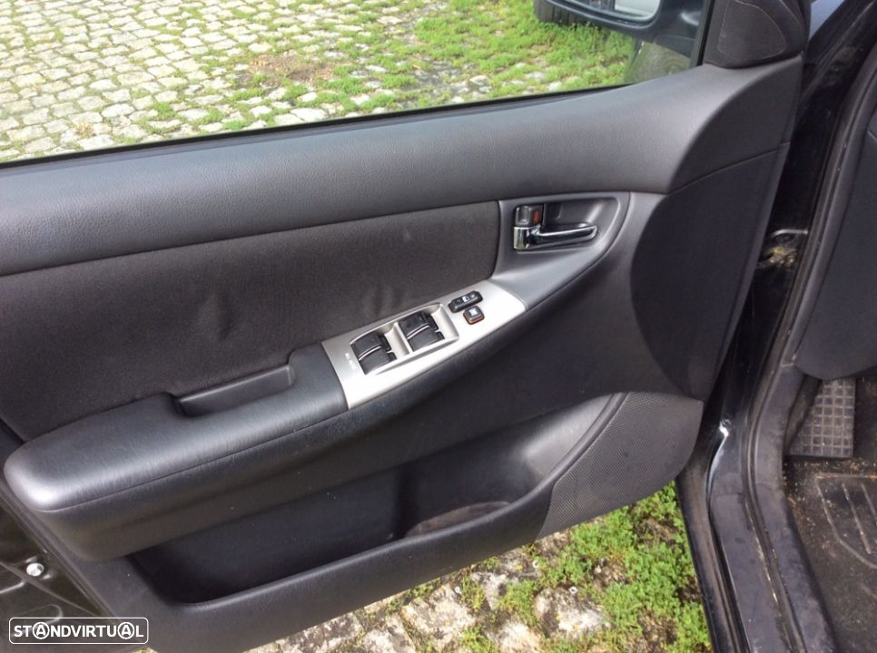 Toyota Corolla E12 de 2005 ás peças - 6