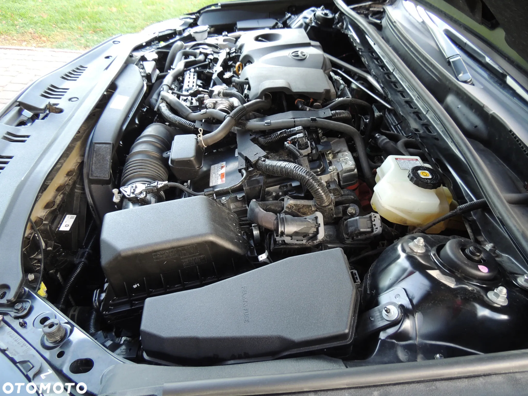 Toyota Camry 2.5 Hybrid Comfort CVT - 24