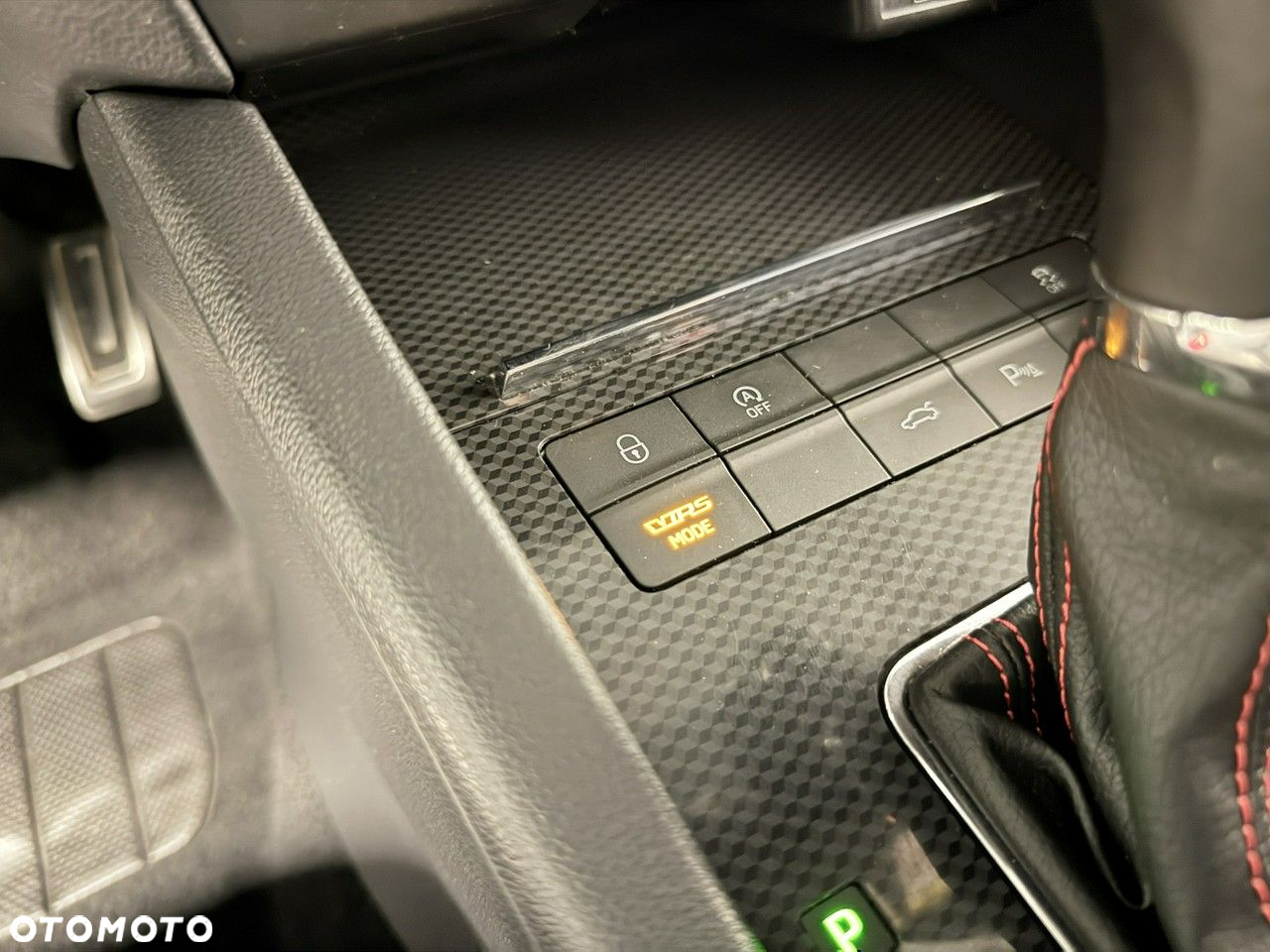 Skoda Octavia 2.0 TDI RS Challenge DSG - 31