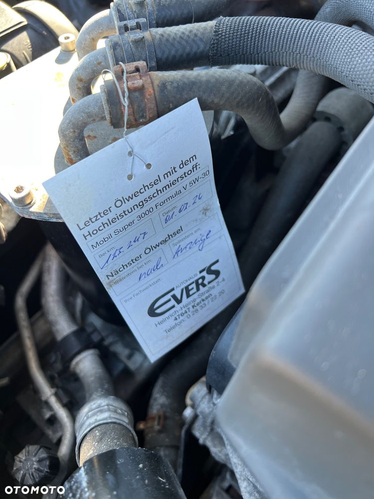 Volkswagen Golf 1.6 TDI BlueMotion Technology Trendline - 32