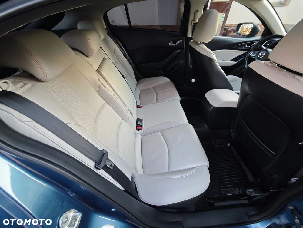 Mazda 3 - 18