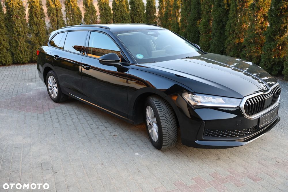 Skoda Superb 2.0 TDI SCR Essence DSG - 35