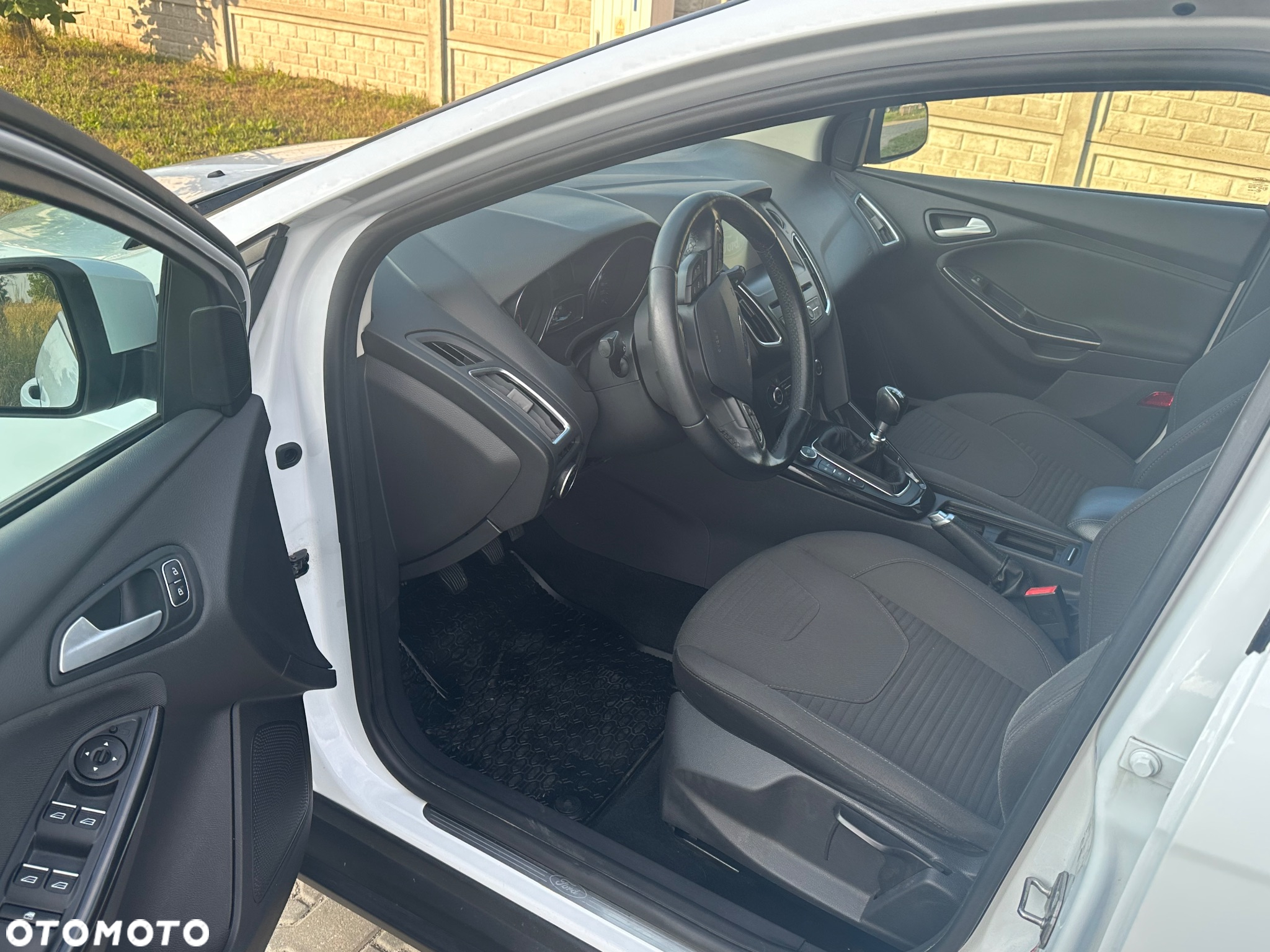 Ford Focus 2.0 TDCi Titanium ASS - 12