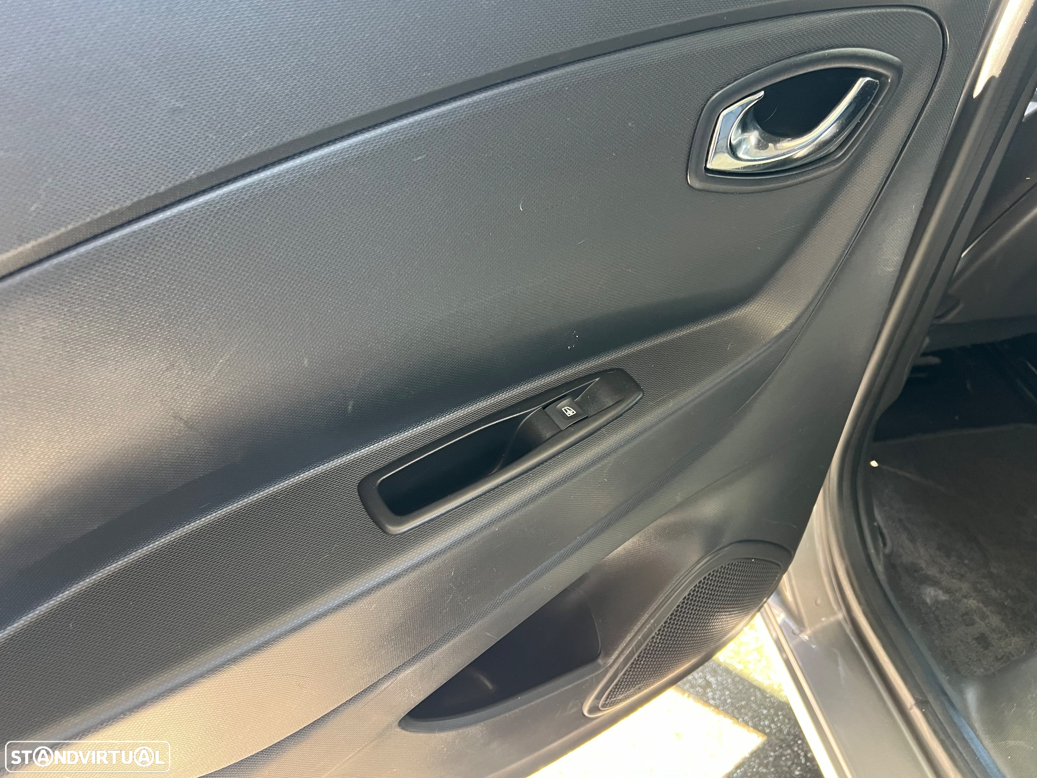 Renault Captur ENERGY TCe 120 Initiale Paris - 18
