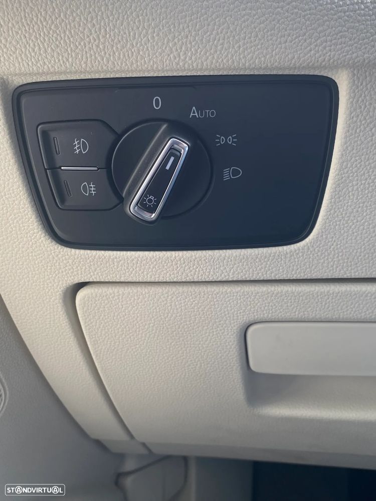 VW Passat Variant 2.0 TDI Highline DSG - 13