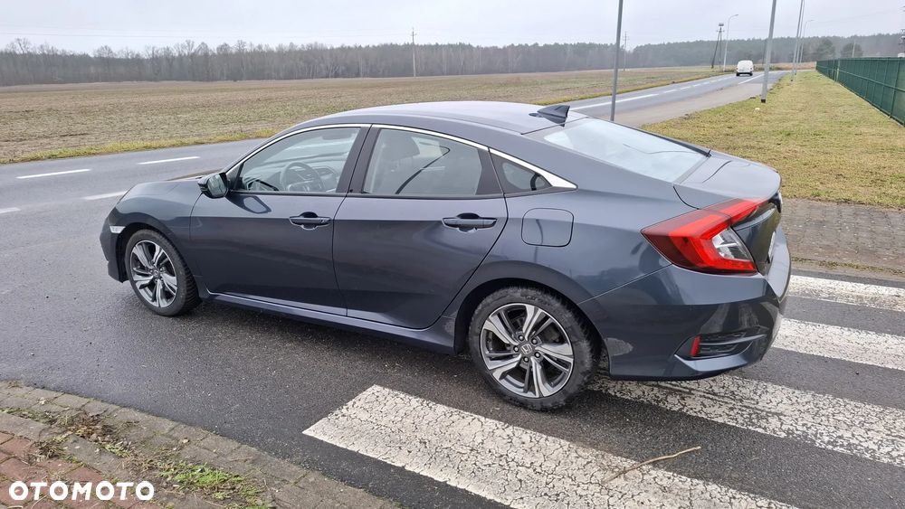 Honda Civic 1.5 i-VTEC Turbo CVT Elegance - 12
