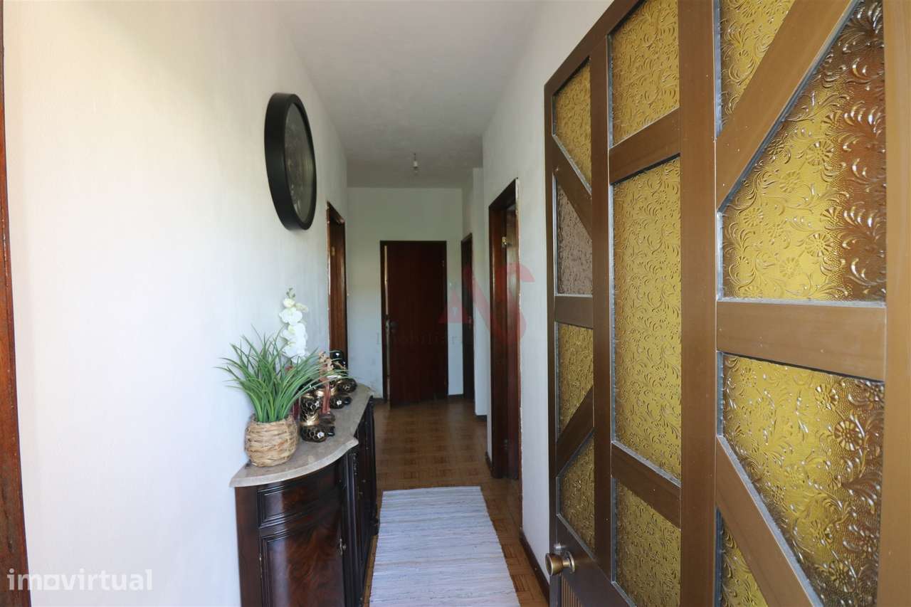 Moradia T7 com Dois T1 Independentes em Santa Eulália, Vizela - Grande imagem: 4/16