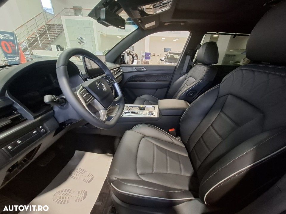 KG Mobility Rexton - 12