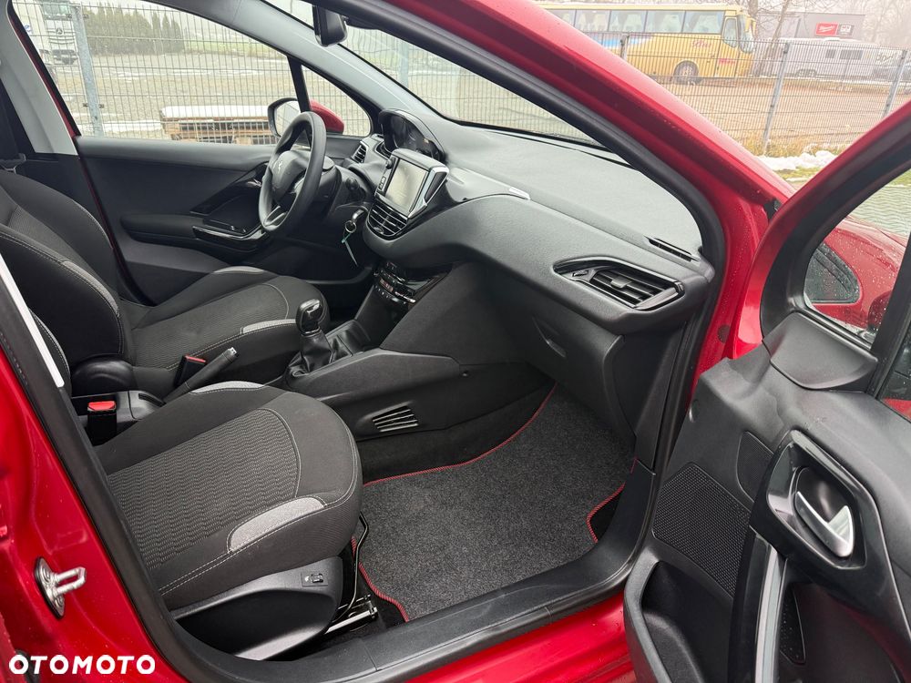 Peugeot 208 Blue-HDi 100 Stop&Start Style - 12