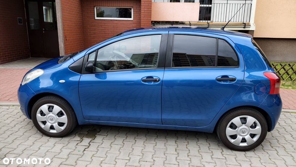 Toyota Yaris - 2
