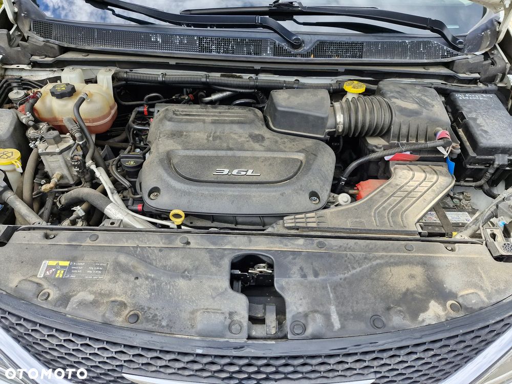 Chrysler Pacifica - 29