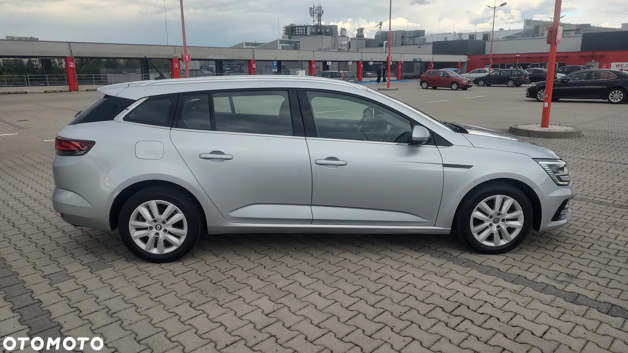 Renault Megane 1.3 TCe FAP Zen - 11