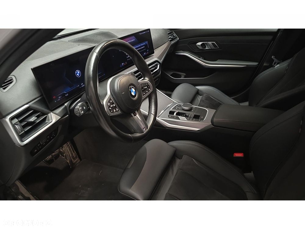 BMW Seria 3 320d xDrive mHEV M Sport - 16