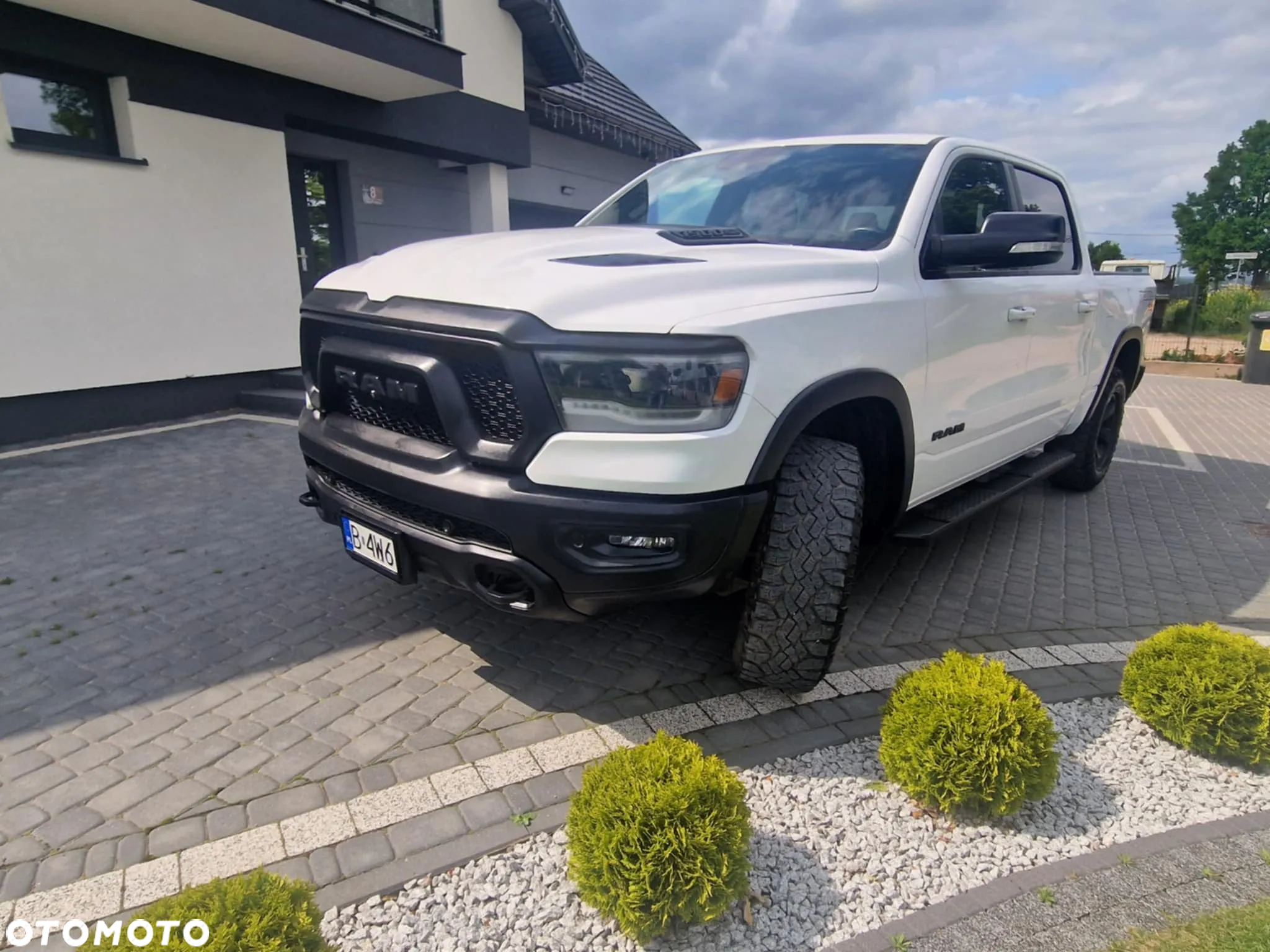 Dodge RAM 1500 5.7 4x4 - 4