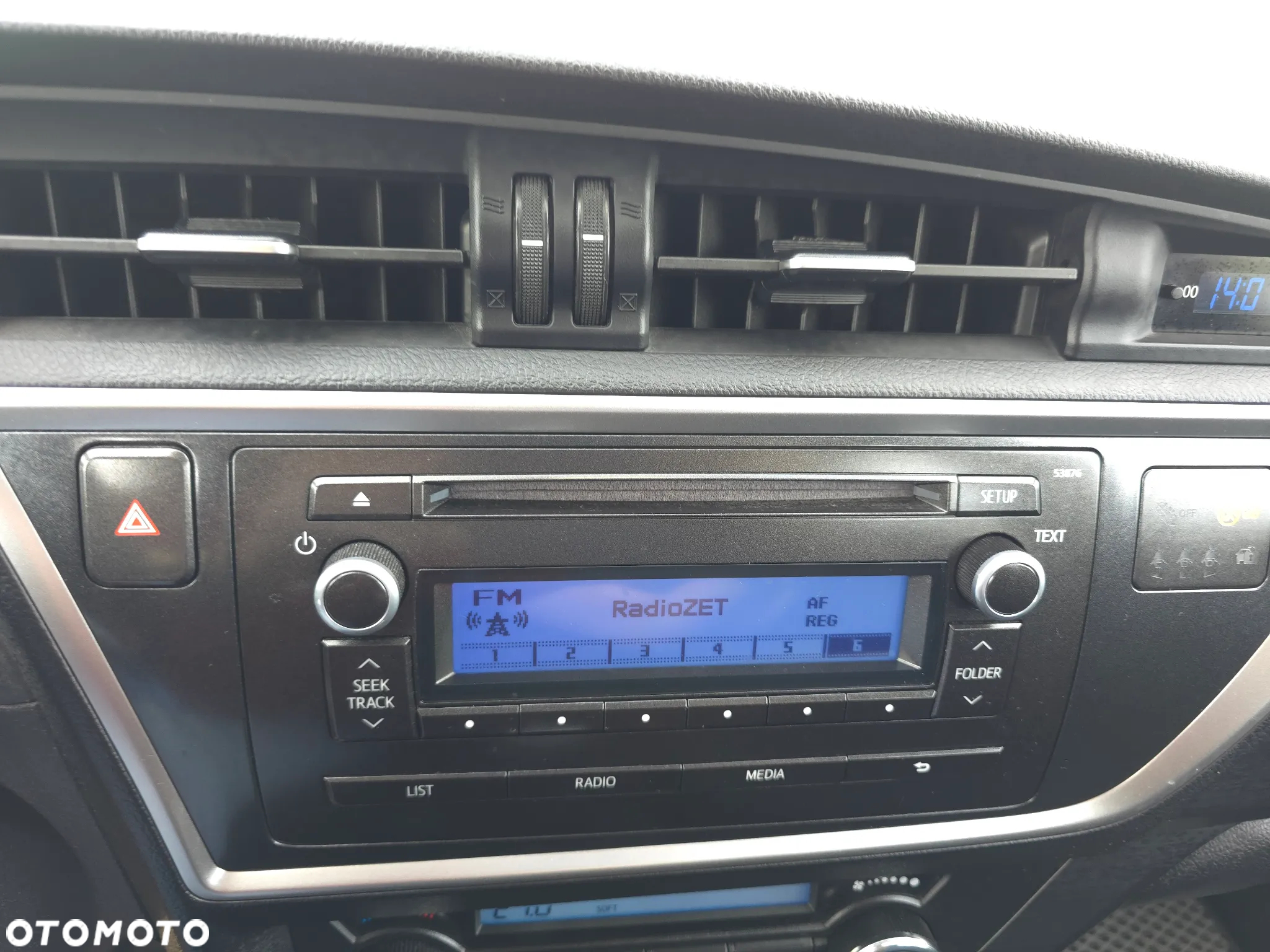Toyota Auris 1.33 VVT-i Business Edition - 23