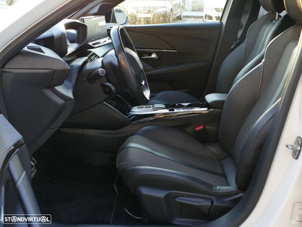 Peugeot e-208 50 kWh GT - 26