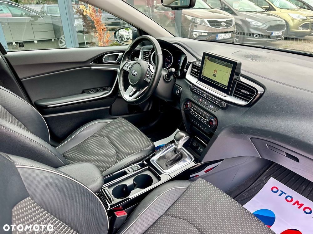 Kia Ceed 1.6 CRDi SCR L Business Line Plus DCT - 24