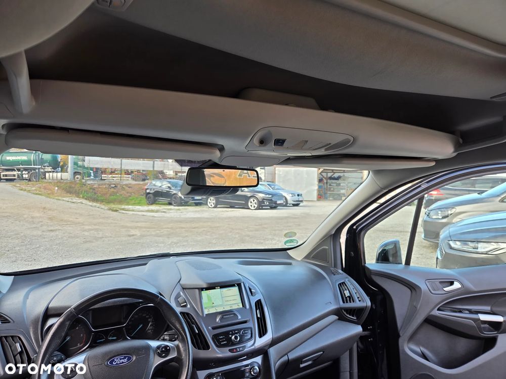 Ford Tourneo Connect Grand - 27