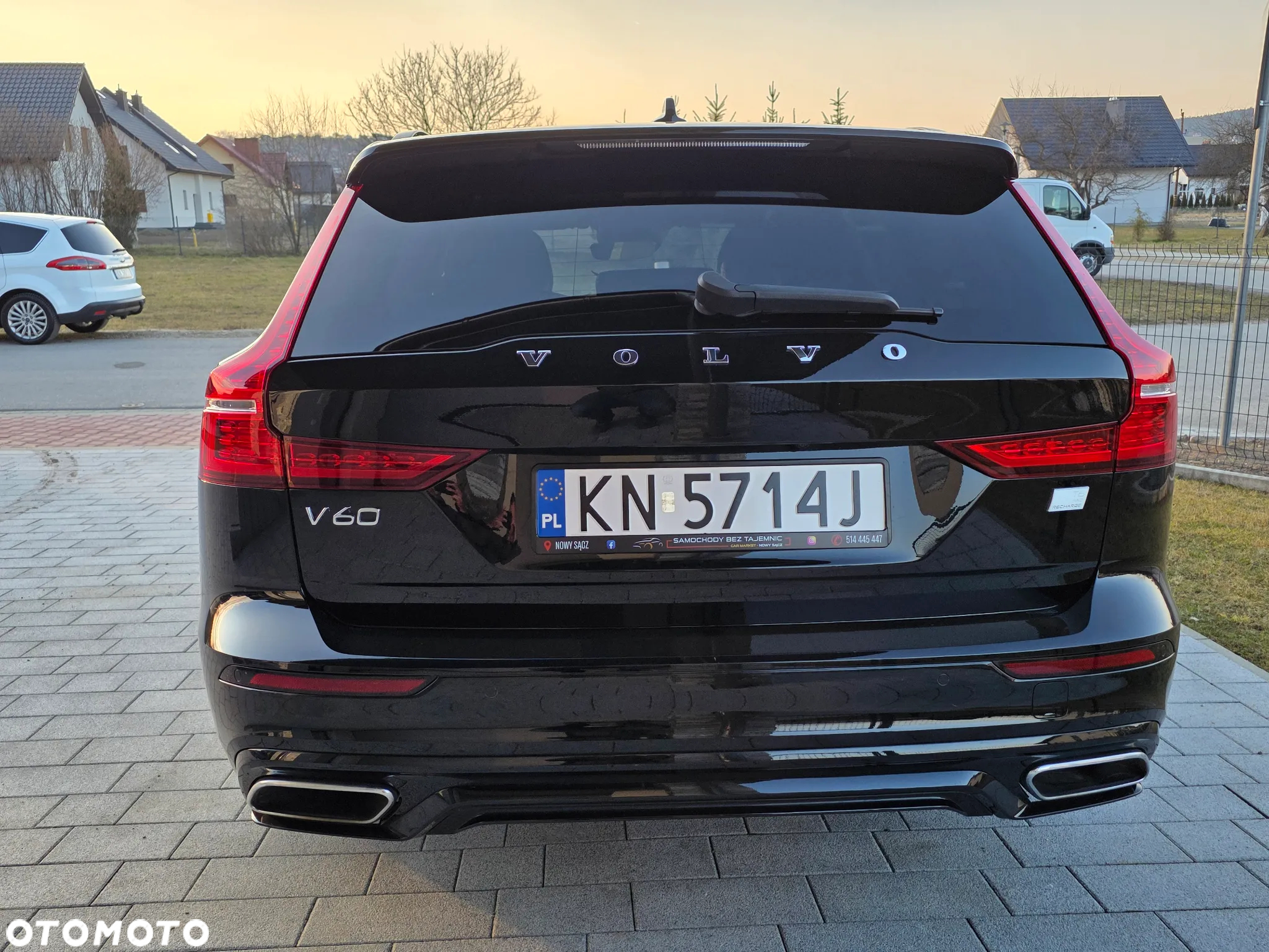 Volvo V60 T6 AWD Recharge Geartronic RDesign - 4