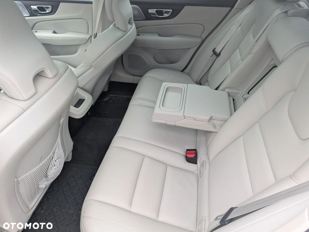Volvo V60 T4 Inscription - 19