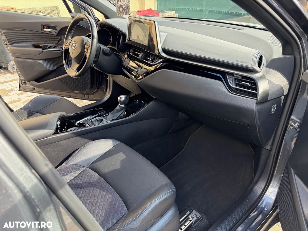 Toyota C-HR Hybrid Business-Edition - 8