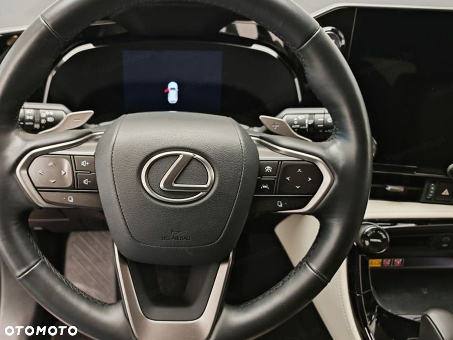 Lexus NX 350h Omotenashi AWD - 9