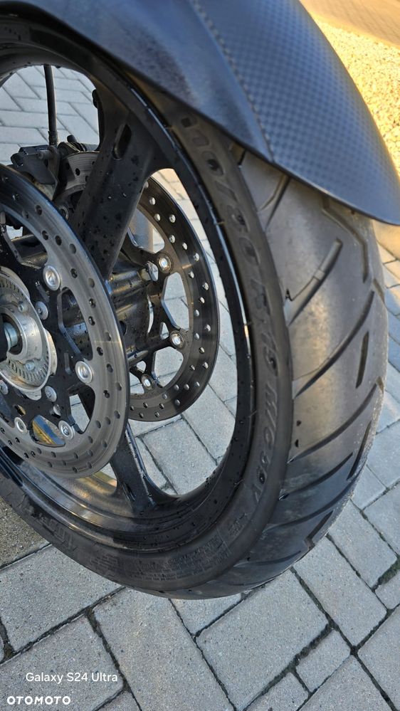 Suzuki V-STROM - 8