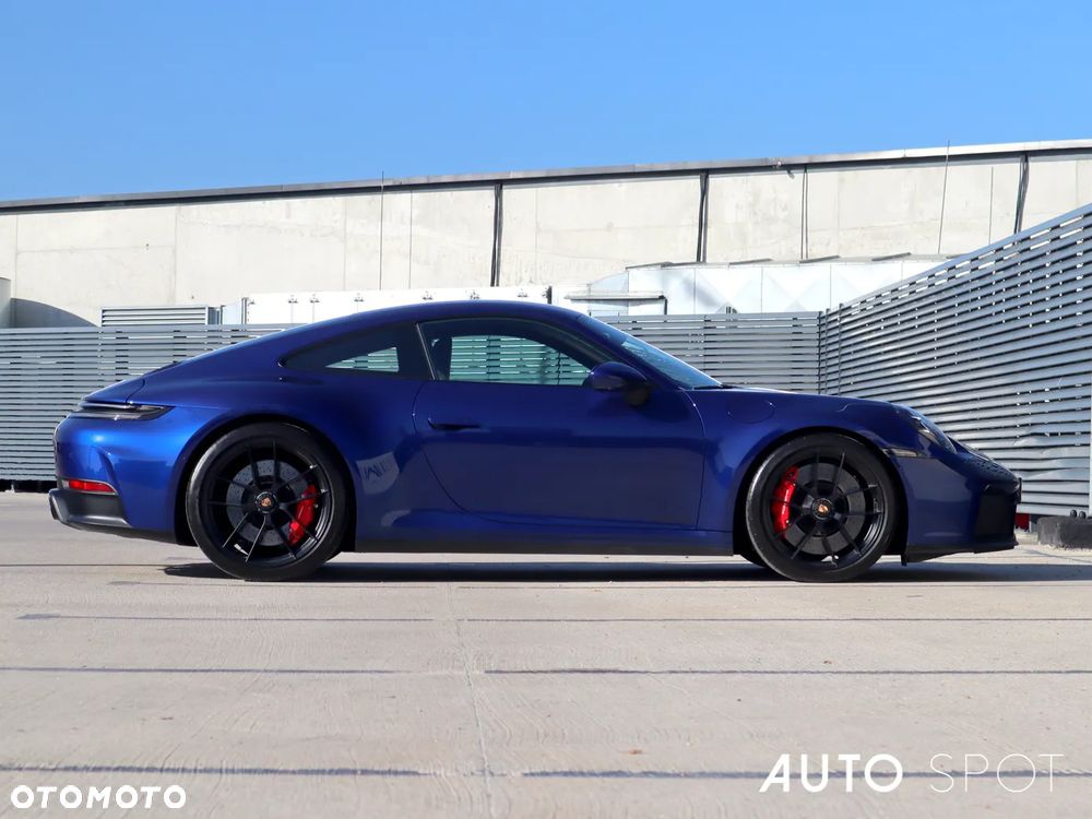 Porsche 911 Carrera T-Hybrid 4 GTS - 10