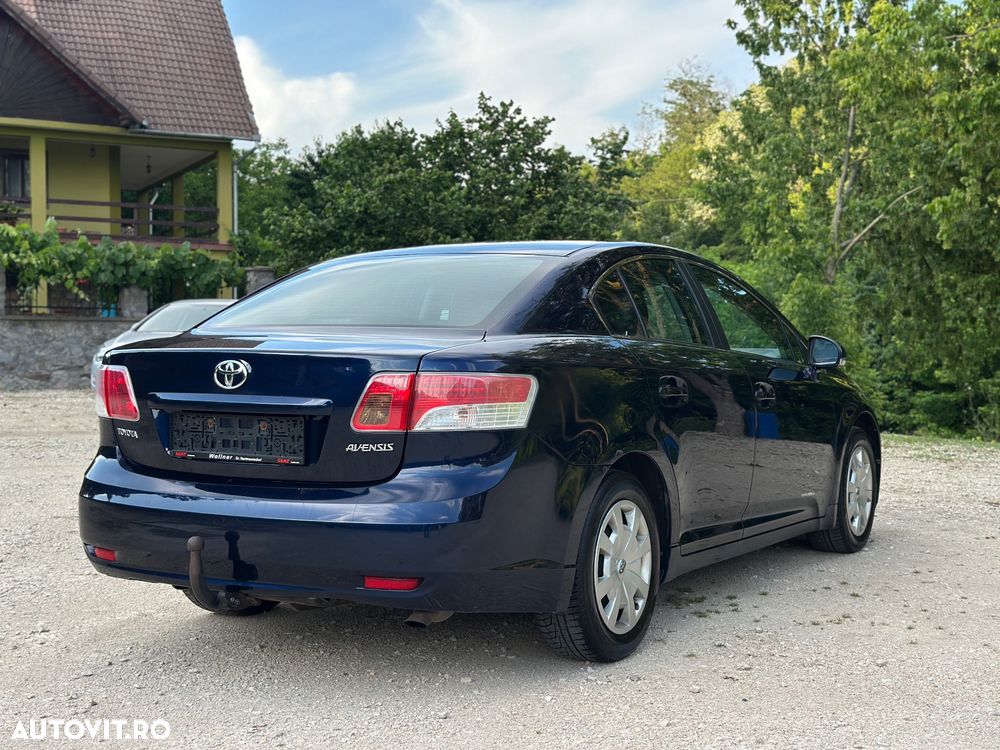 Toyota Avensis 2.0 D-4D - 8