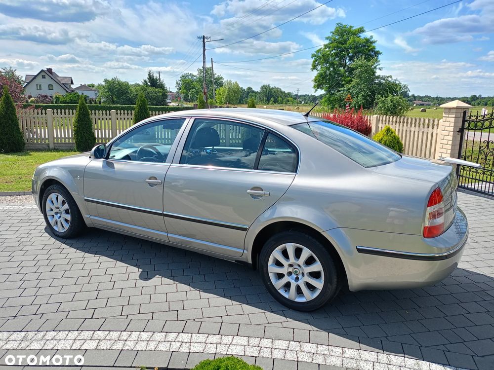 Skoda Superb 1.8 Turbo - 11