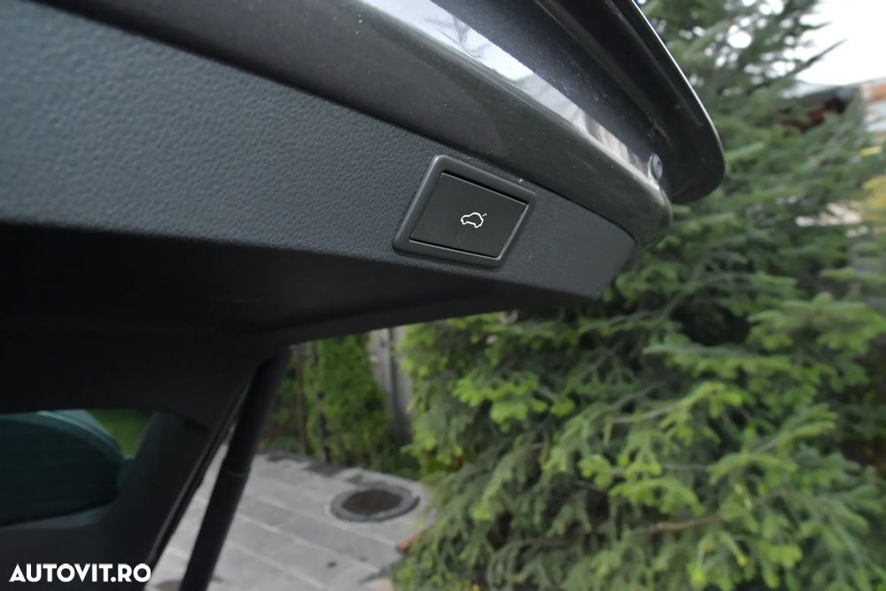 Skoda Octavia 2.0 TSI DSG RS - 18