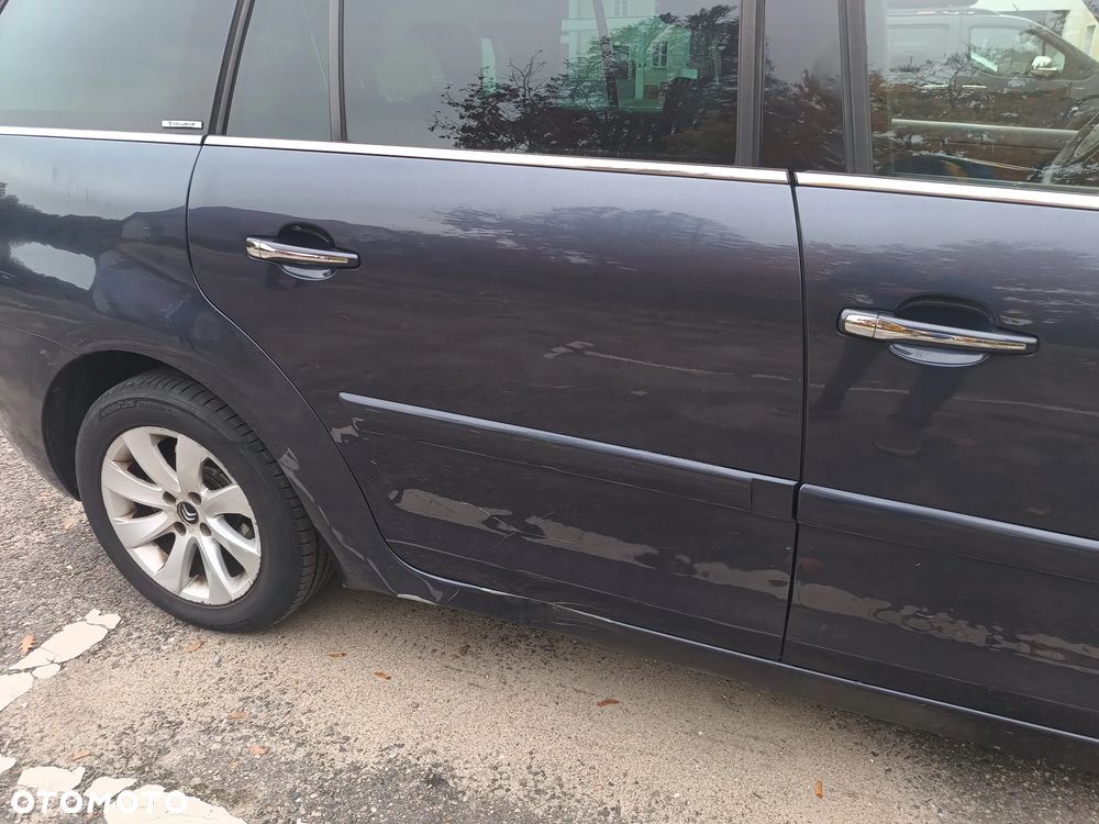 Citroen C4 2011 photo 3