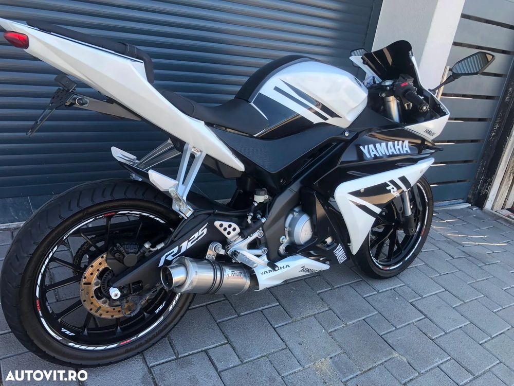 Yamaha YZF-R 125 - 3