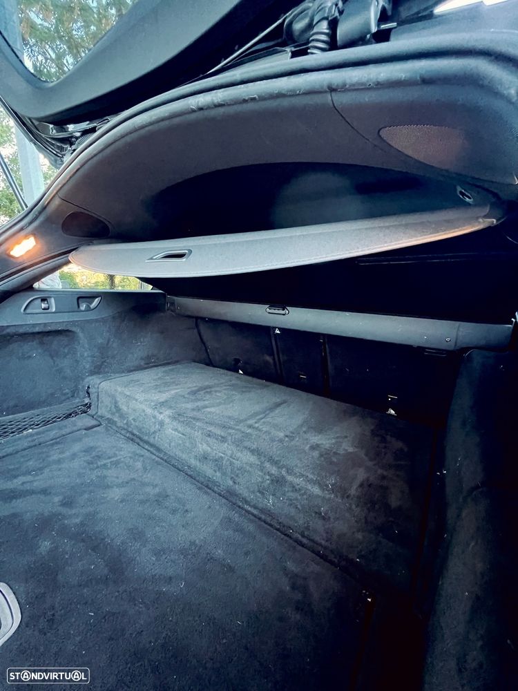 Mercedes-Benz E 300 Bluetec Hybrid Avantgarde - 18