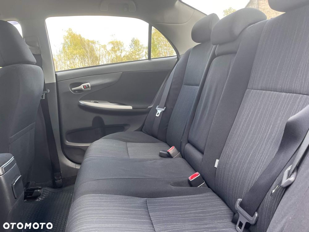 Toyota Corolla 1.6 Terra - 9