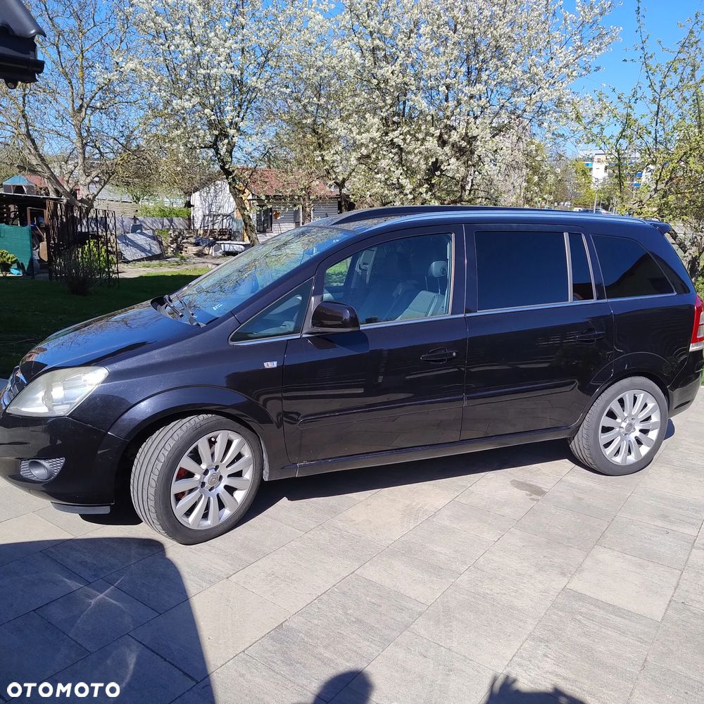 Opel Zafira 1.9 CDTI Cosmo - 4