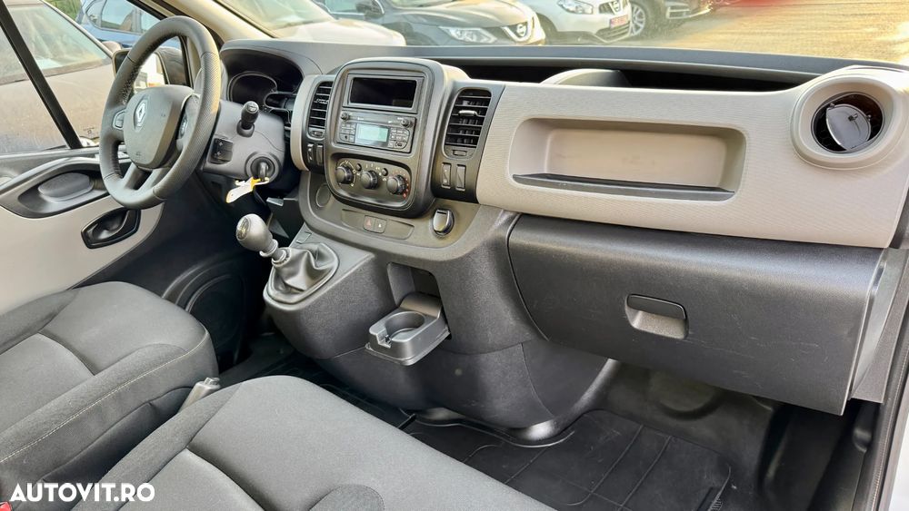 Renault Trafic - 6
