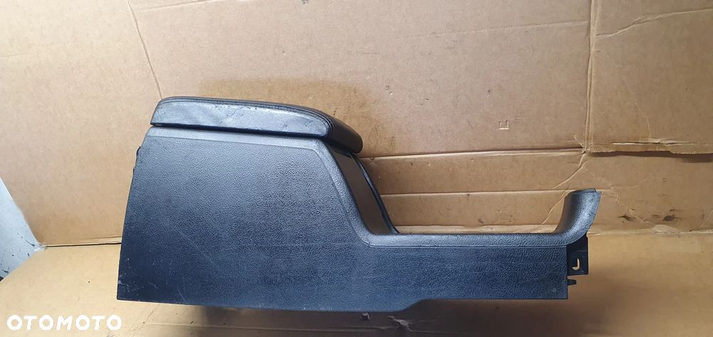 Tunel środkowy podłokietnik czarny VW Passat B6 - 8