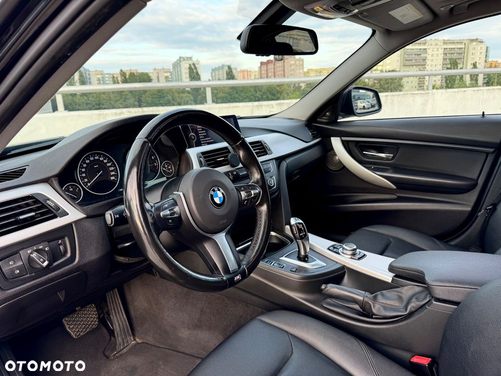 BMW Seria 3 328i Sport Line - 11