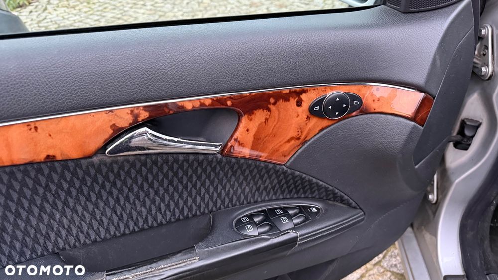 Mercedes-Benz Klasa E - 17