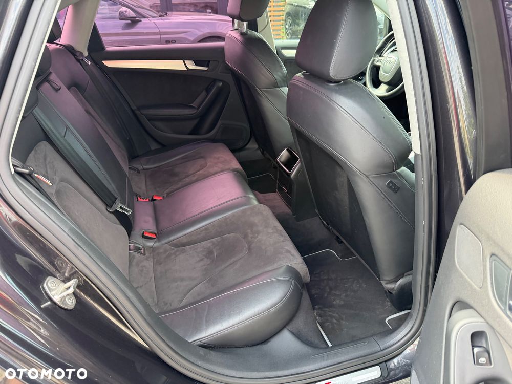 Audi A4 Limousine - 32