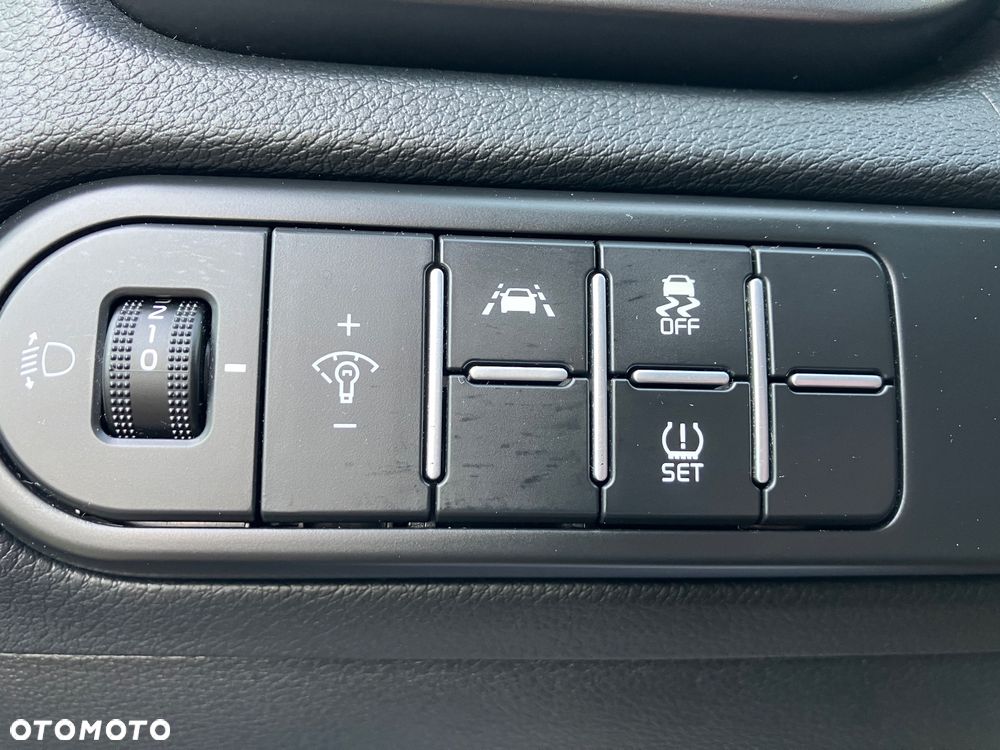 Kia Ceed 1.6 CRDi mHEV Business Line - 19