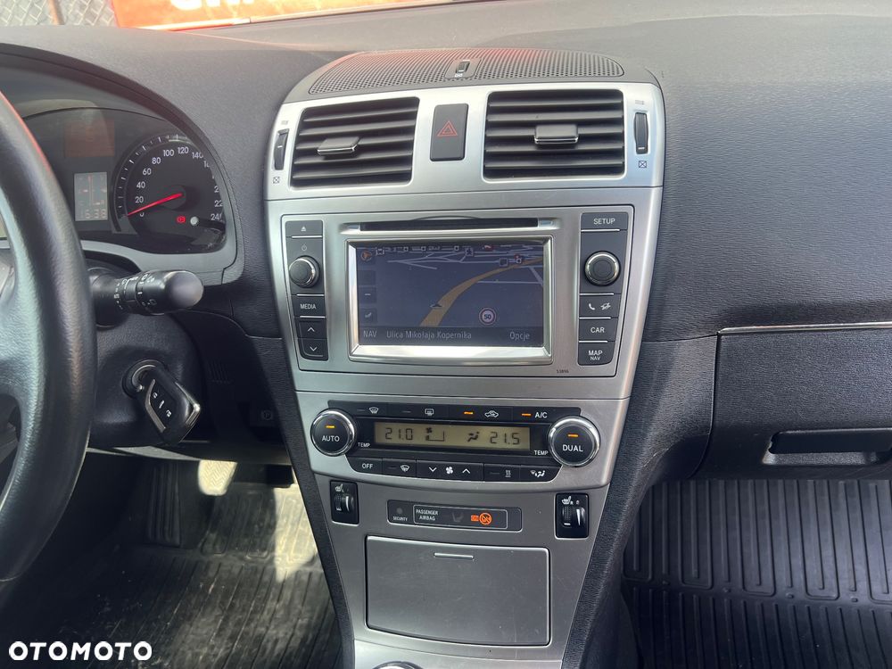 Toyota Avensis Combi 2.0 D-4D Executive - 11